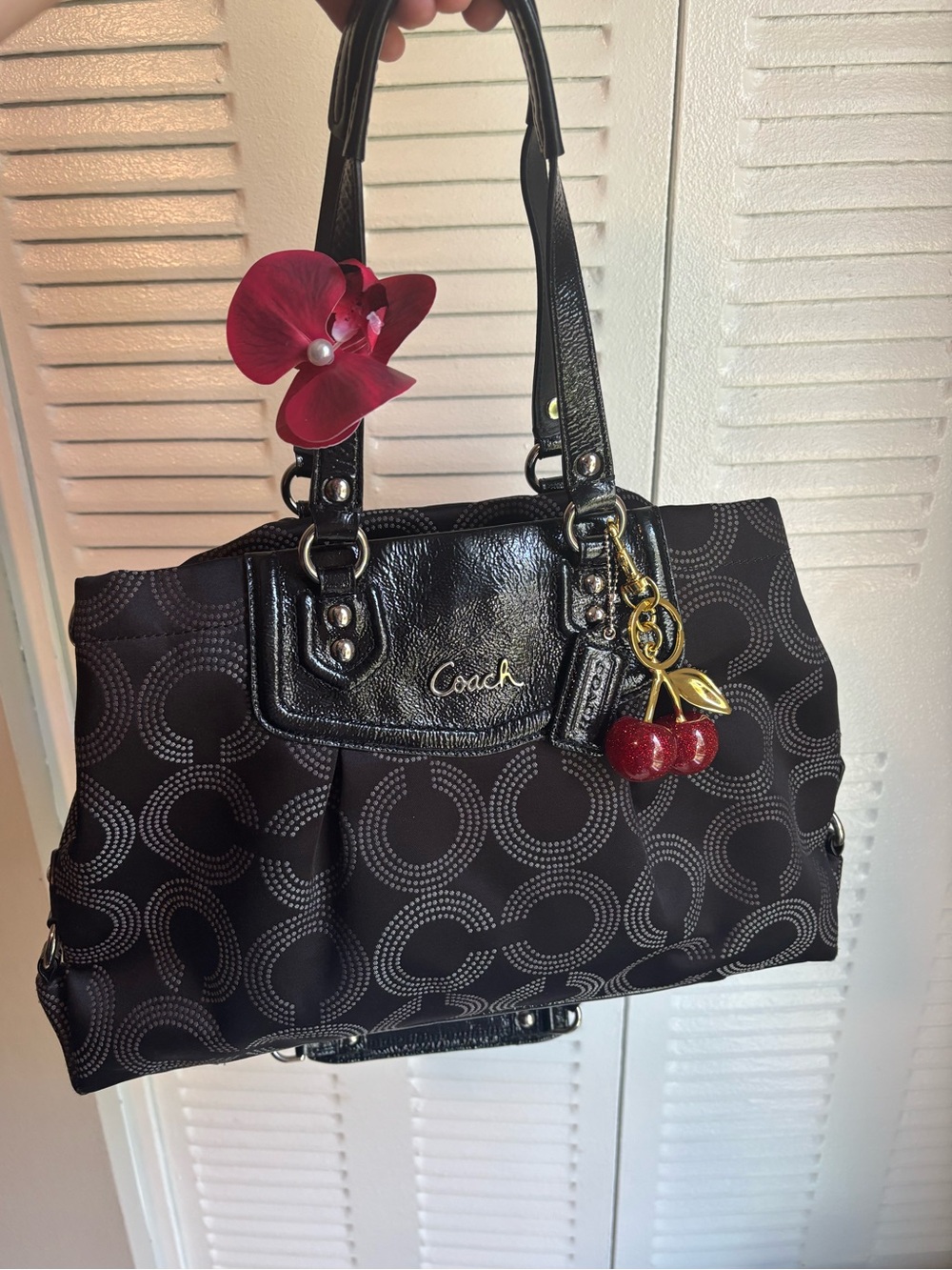 Coach Signature Tote | Iconic Black Statement Bag ⭐